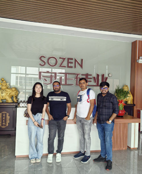 Dernières solutions de l'entreprise Les clients indiens sont les bienvenus pour visiter l'usine et passer commande.