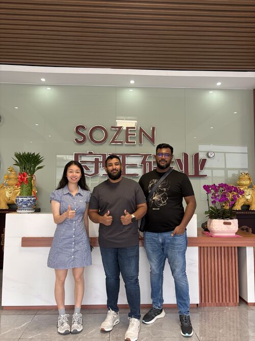 Bienvenue aux clients étrangers pour visiter notre usine